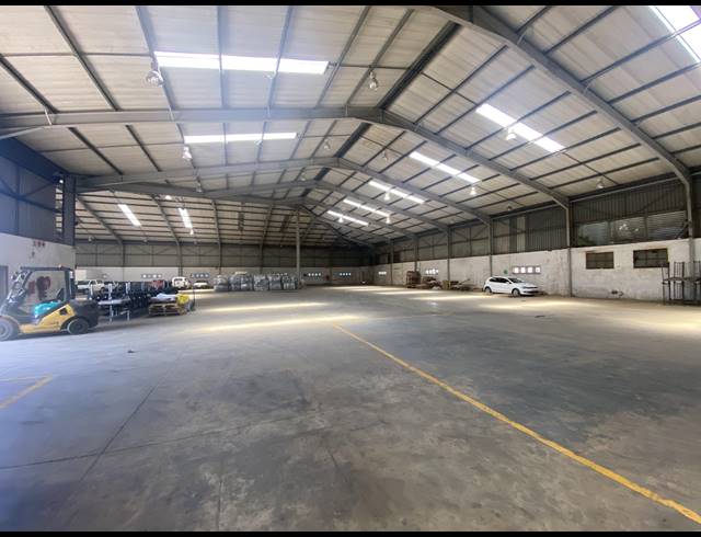 2,000M² WAREHOUSE TO LET IN SPRINGFIELD